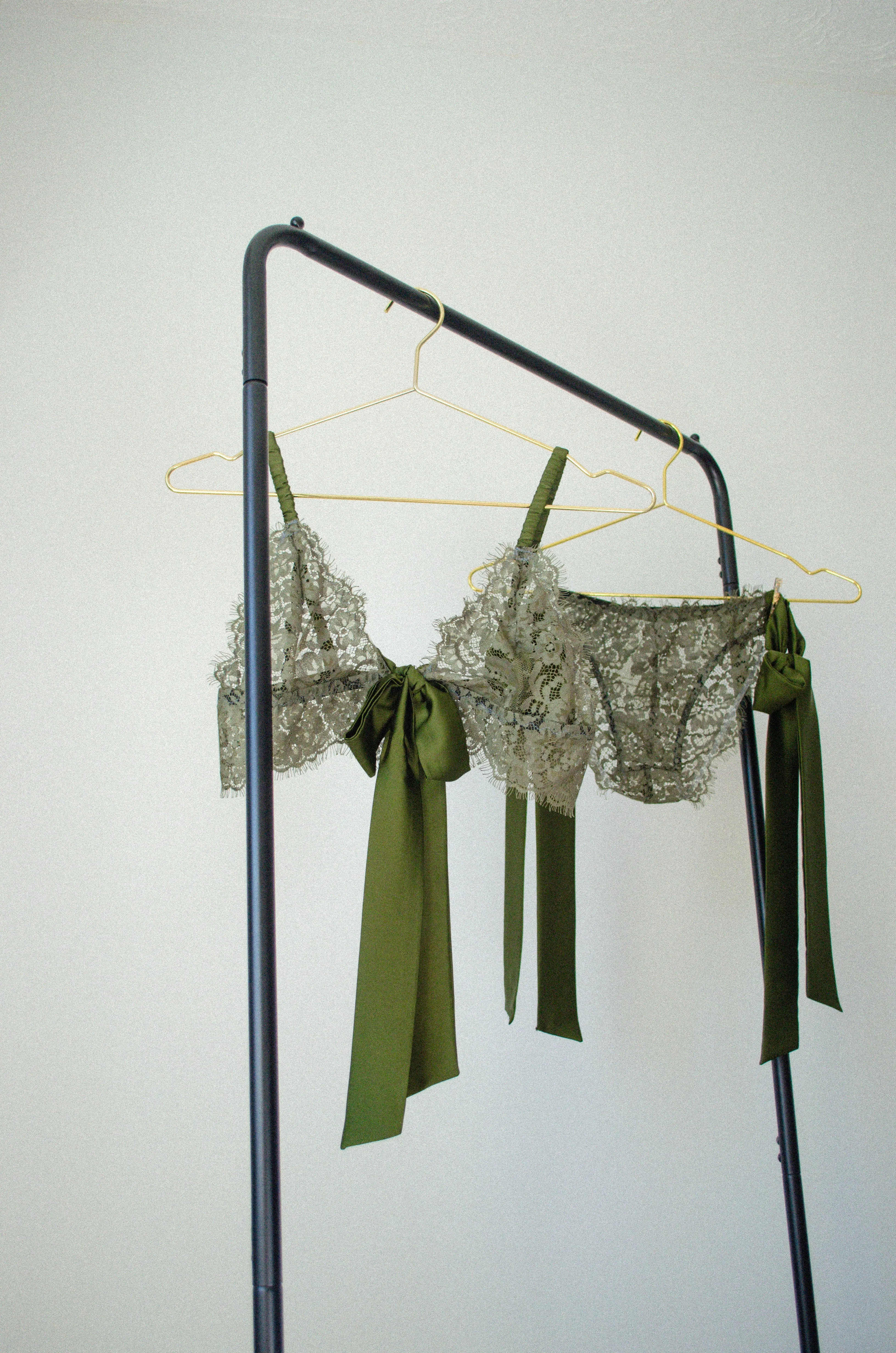 Pine Tie Side Lace Set - Navy